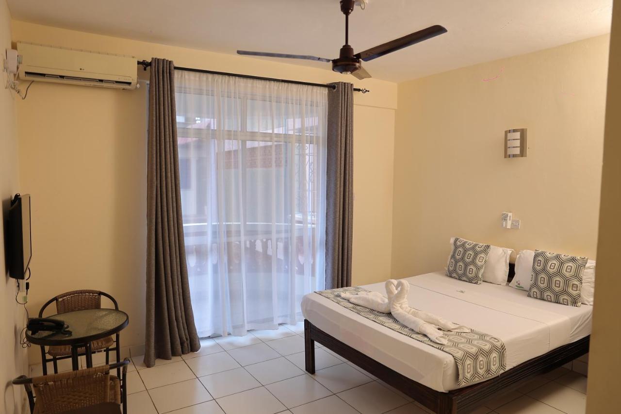 Merry Villa Hotel & Apartments Mombasa Extérieur photo