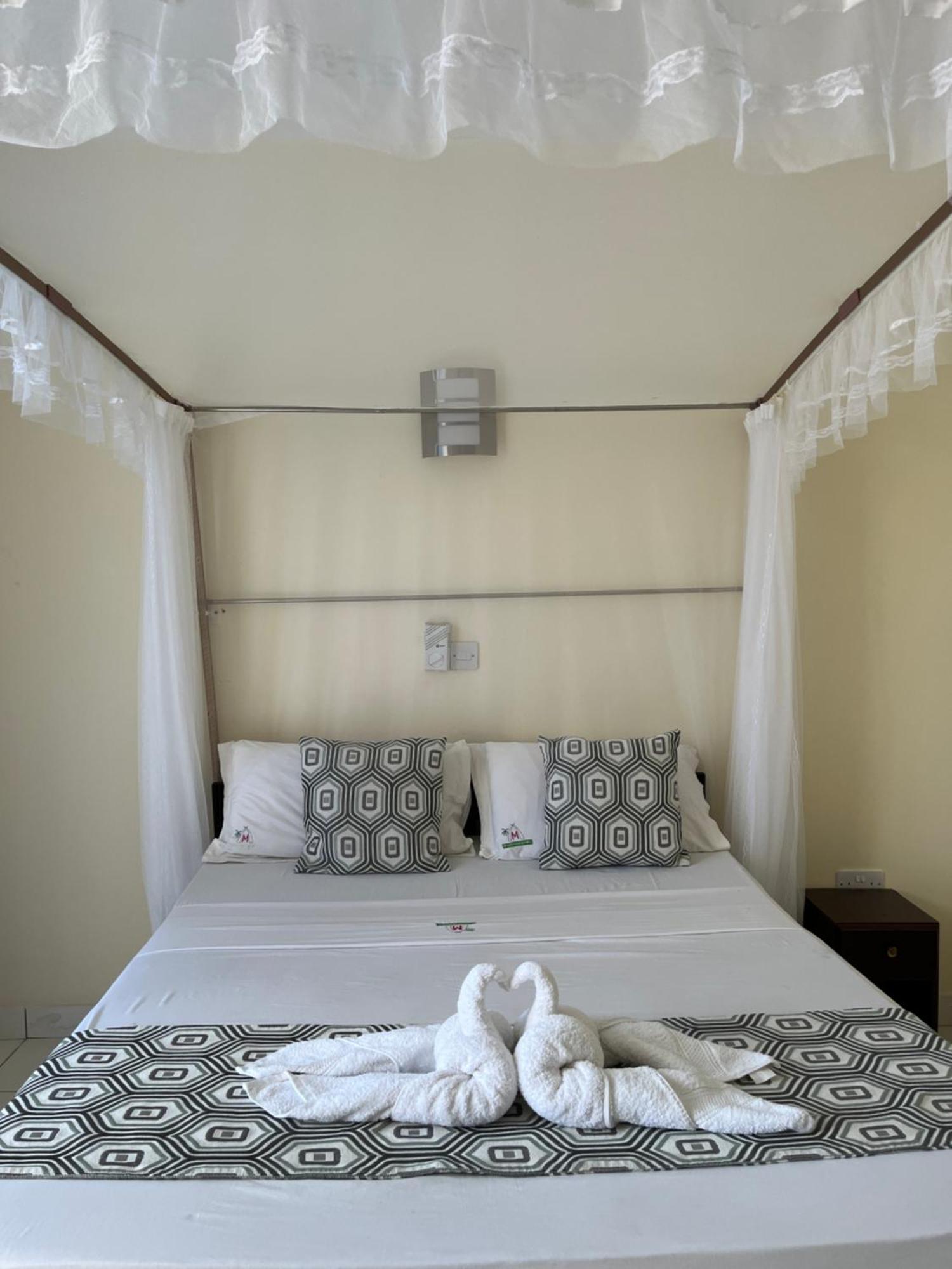 Merry Villa Hotel & Apartments Mombasa Extérieur photo